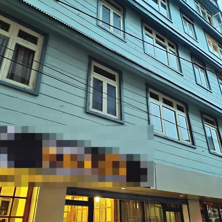 Hotel Serenity Taksa Palace Dardżyling Zewnętrze zdjęcie