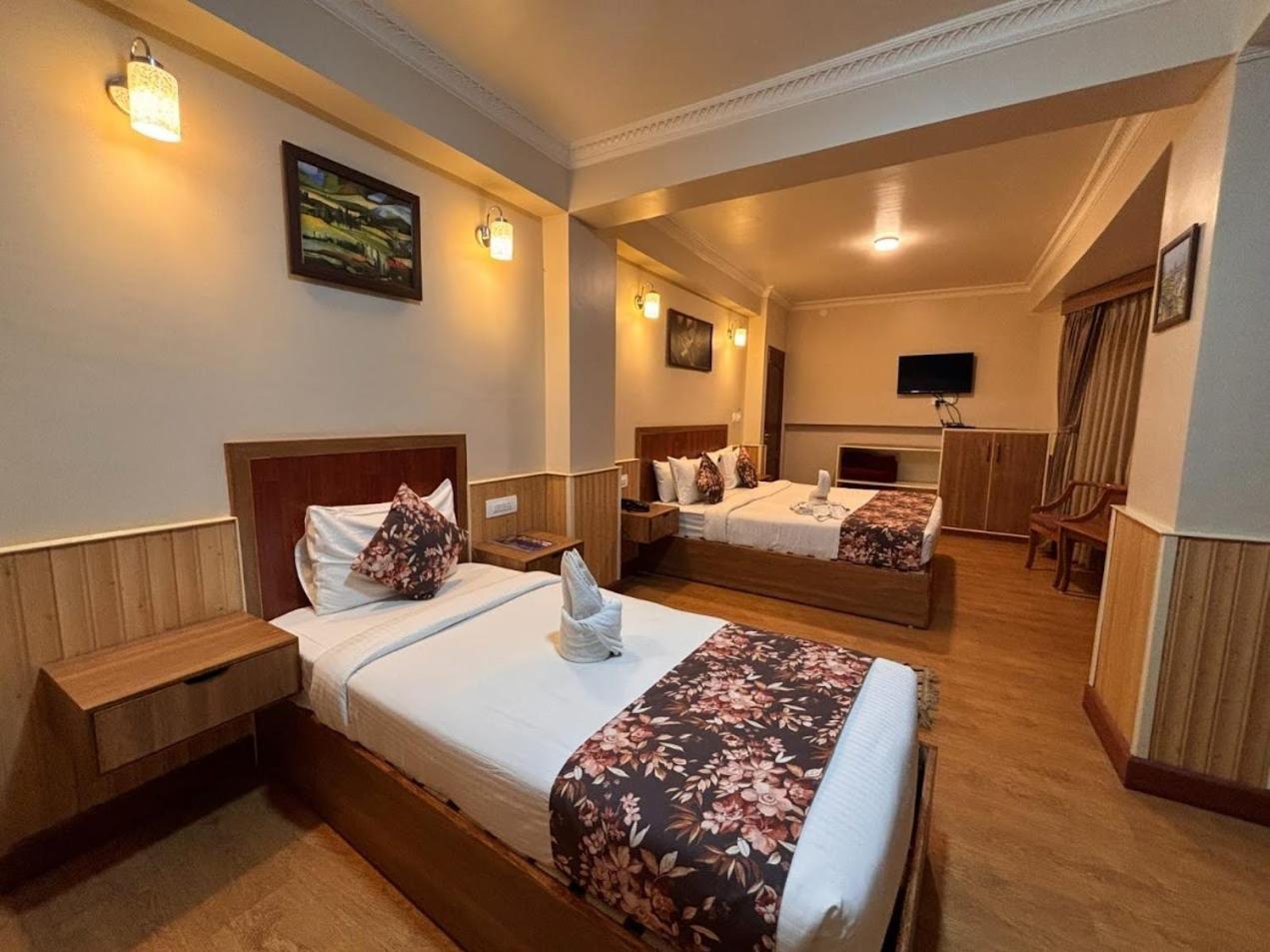 Hotel Serenity Taksa Palace Dardżyling Zewnętrze zdjęcie