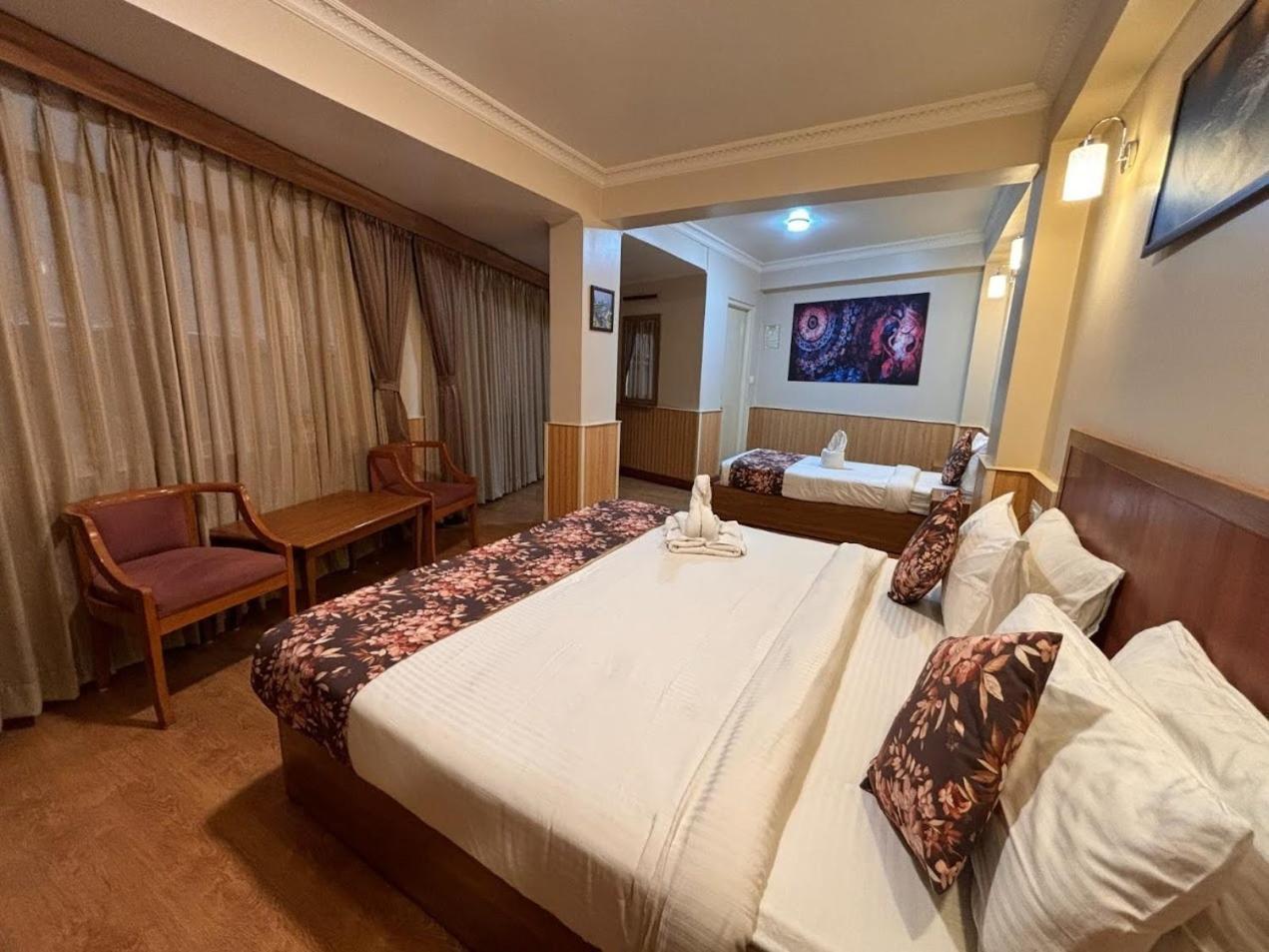 Hotel Serenity Taksa Palace Dardżyling Zewnętrze zdjęcie