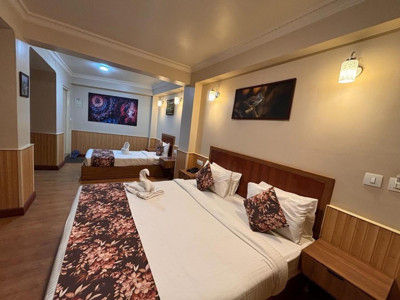 Hotel Serenity Taksa Palace Dardżyling Zewnętrze zdjęcie